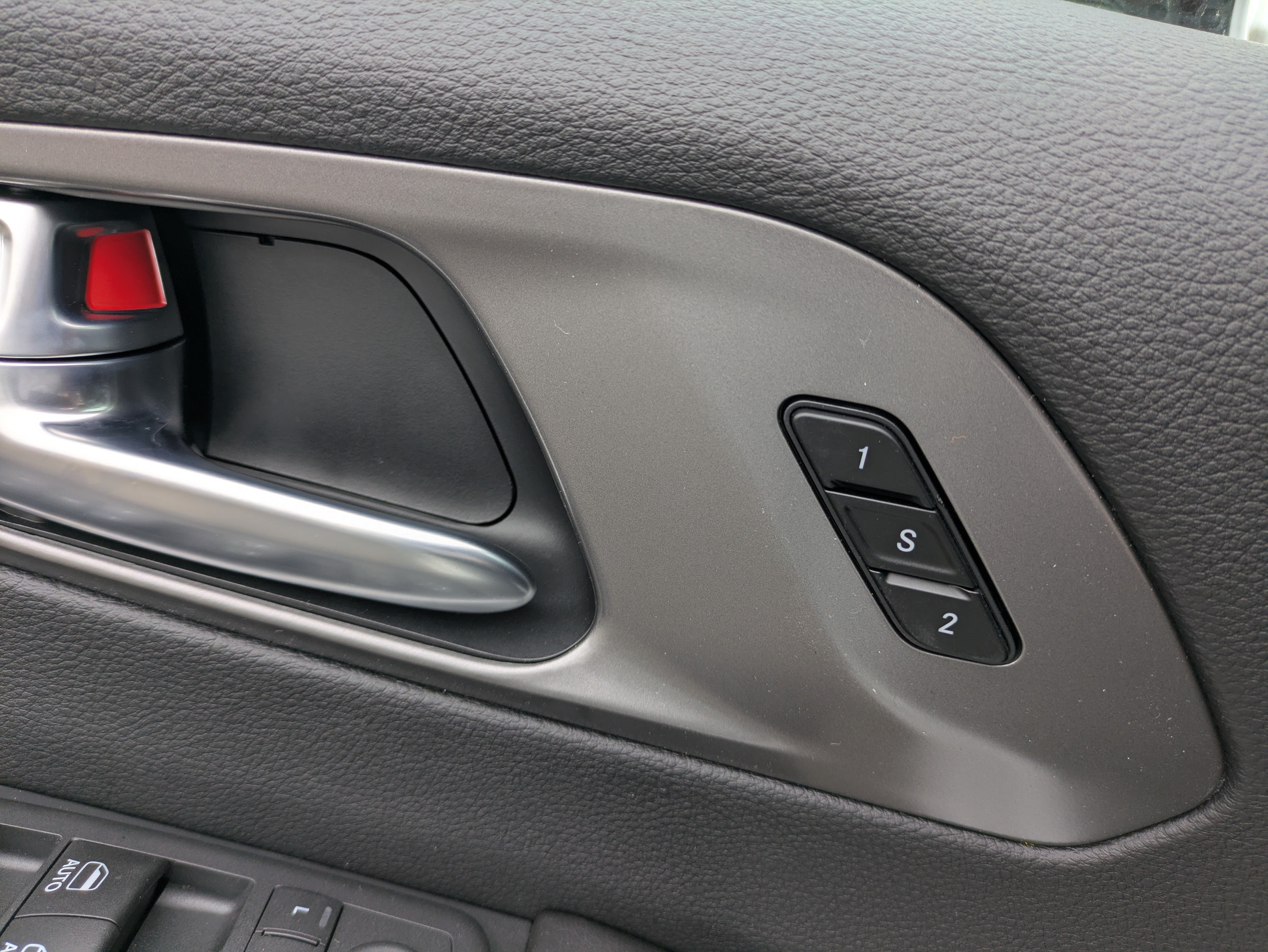 Used 2026 Chrysler Pacifica Select FWD image 27