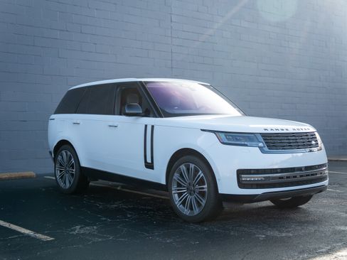 Used 2023 Land Rover Range Rover SE AWD/4WD image 11