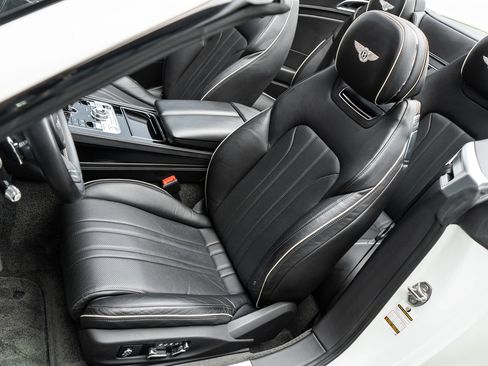 Certified 2022 Bentley Continental GT AWD/4WD image 26