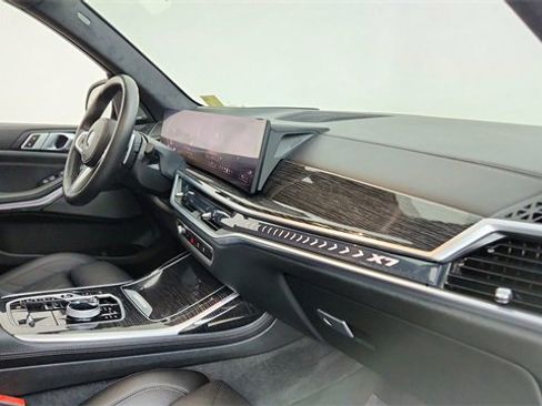 Used 2024 BMW X7 xDrive40i w/ M Sport Package image 20