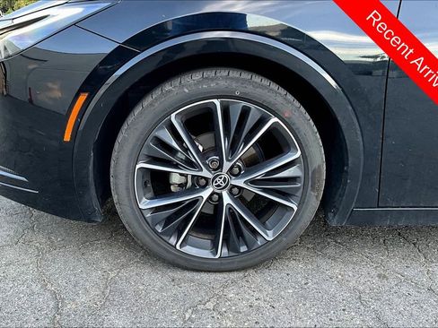 Used 2024 Toyota Prius XLE image 8