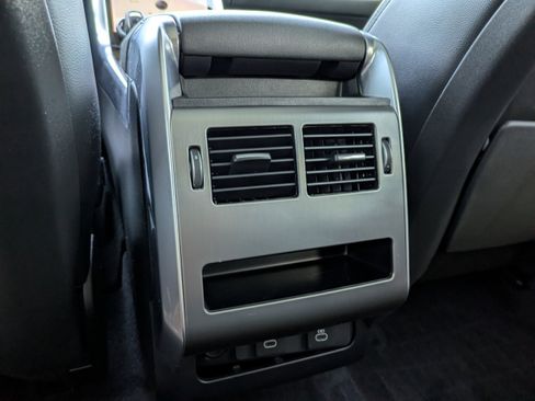 Used 2022 Land Rover Range Rover Sport SE image 18