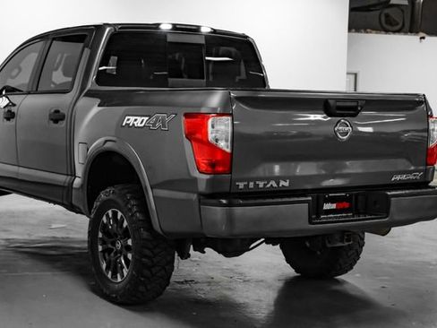 Used 2019 Nissan Titan PRO-4X image 13