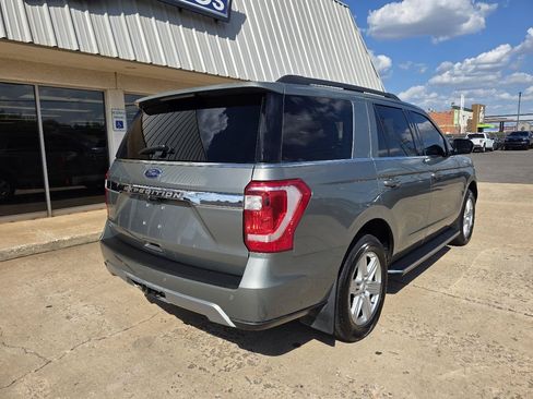 Used 2019 Ford Expedition XLT w/ Equipment Group 202A AWD/4WD image 8