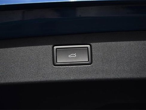 New 2026 Volkswagen Tiguan SE R-Line image 26