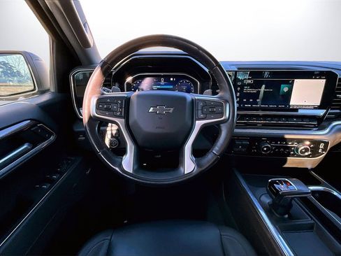 Used 2022 Chevrolet Silverado 1500 RST w/ Redline Edition image 11