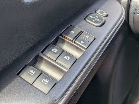 Used 2017 Toyota Camry SE FWD image 20
