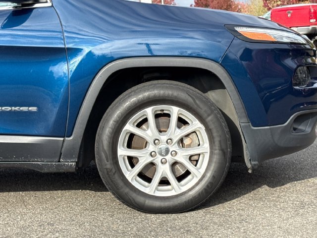 Used 2018 Jeep Cherokee Latitude AWD/4WD image 7
