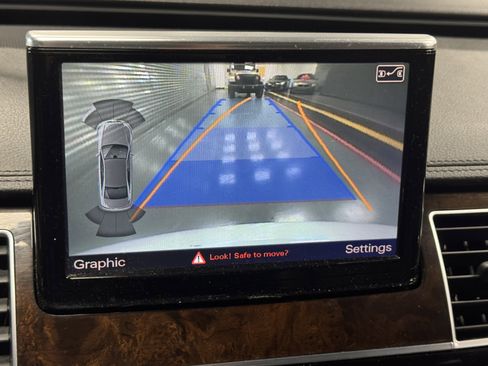 Used 2014 Audi A8 L 4.0T image 9