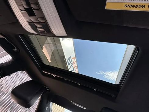 Used 2014 Mercedes-Benz E 350 4MATIC Sedan image 28