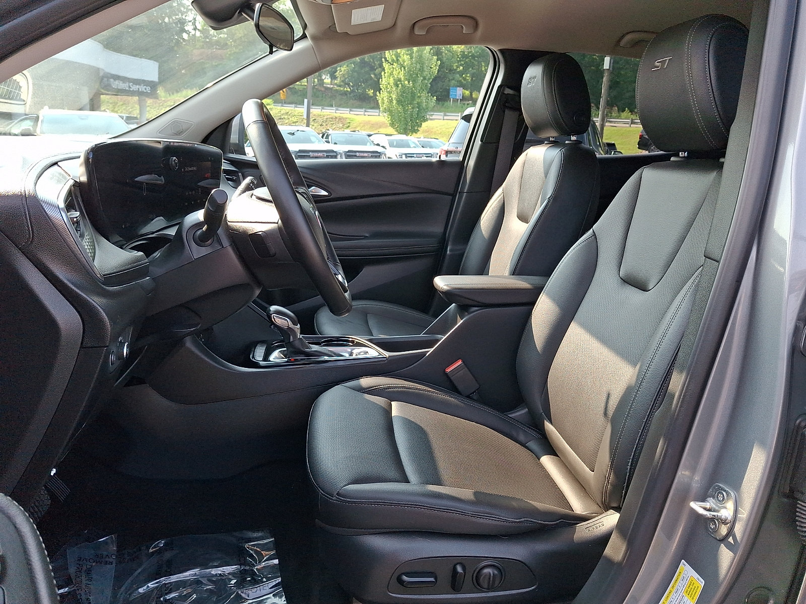 Used 2024 Buick Encore GX Sport Touring w/ Comfort Package FWD image 14