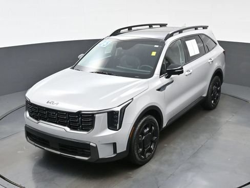 Used 2025 Kia Sorento SX AWD/4WD image 40