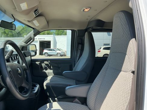 Certified 2023 Chevrolet Express 3500 LS RWD image 7