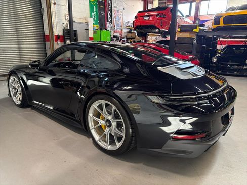 Used 2024 Porsche 911 GT3 RWD image 9