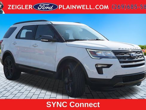 Used 2018 Ford Explorer XLT w/ Equipment Group 202A AWD/4WD image 7