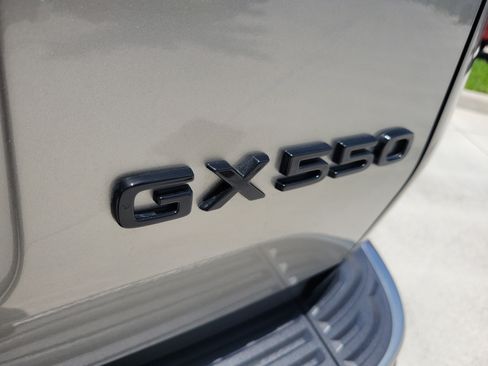 Certified 2026 Lexus GX 550 AWD/4WD image 10