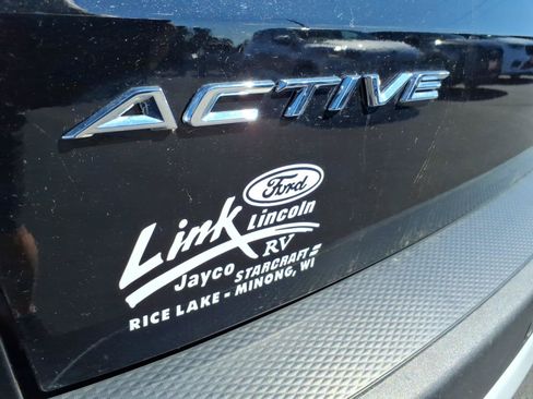 Used 2024 Ford Escape Active w/ Tech Pack #1 AWD/4WD image 4