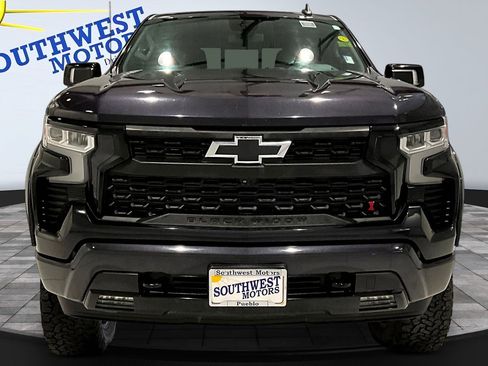 Used 2022 Chevrolet Silverado 1500 RST image 2