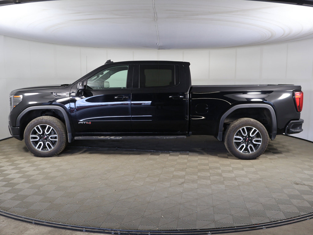 Used 2024 GMC Sierra 1500 AT4 w/ Technology Package AWD/4WD image 17