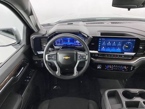 Used 2023 Chevrolet Silverado 1500 LT AWD/4WD image 16