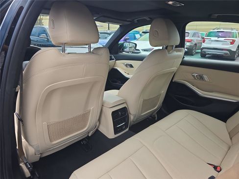 Used 2020 BMW 330i Sedan w/ Convenience Package RWD image 10