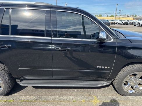 Used 2017 Chevrolet Tahoe Premier AWD/4WD image 2