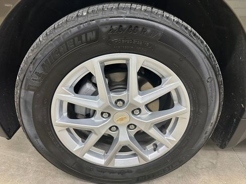 Certified 2024 Chevrolet Equinox LT w/ LPO, Floor Liner Package image 36