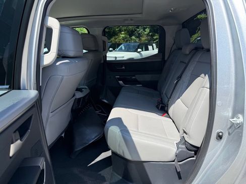 Used 2023 Toyota Tundra Limited AWD/4WD image 7