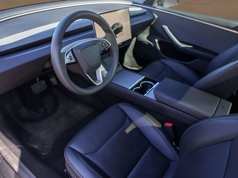 Used 2025 Tesla Model 3 Long Range image 10