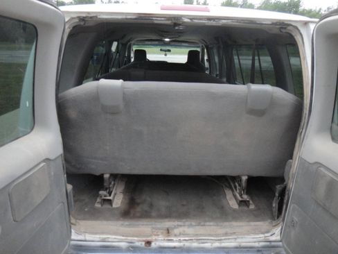 Used 2012 Ford E-350 and Econoline 350 XLT RWD image 14