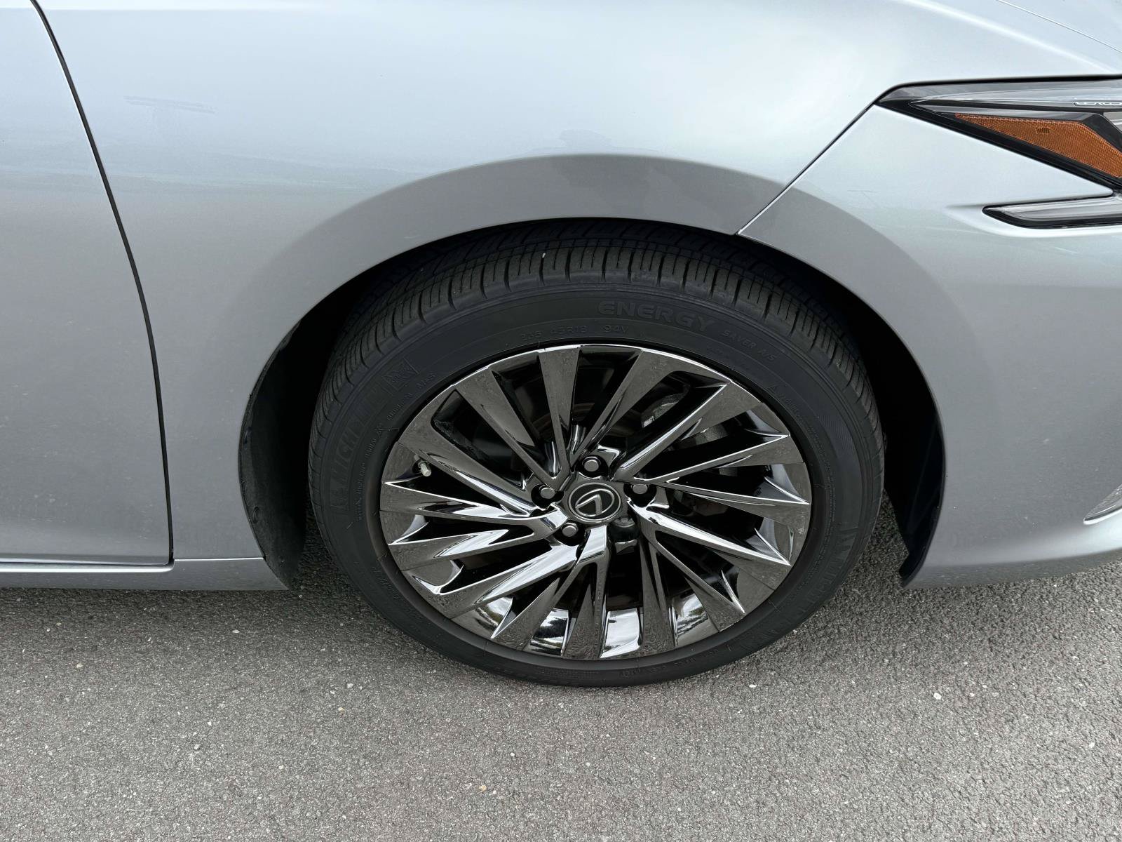 Used 2024 Lexus ES 350 Ultra Luxury w/ Accessory Package (Z2) FWD image 7