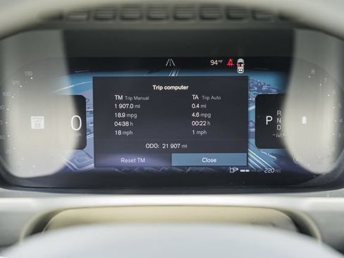Certified 2024 Volvo XC90 B6 Plus w/ Protection Package Premier AWD/4WD image 44