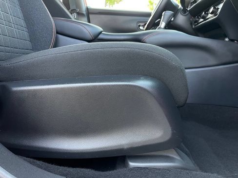 Certified 2025 Honda HR-V Sport image 30