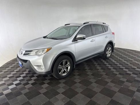 Used 2015 Toyota RAV4 XLE AWD/4WD image 4