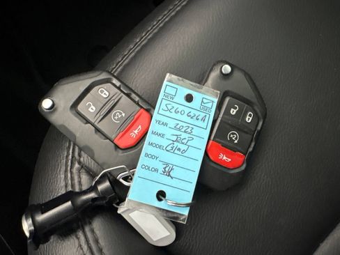 Used 2023 Jeep Gladiator Sport AWD/4WD image 31