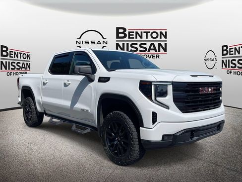 Used 2023 GMC Sierra 1500 Elevation w/ X31 Off-Road Package AWD/4WD image 1