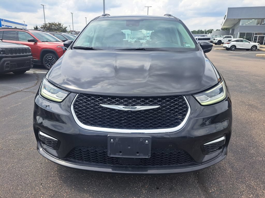 Used 2021 Chrysler Pacifica Touring-L FWD image 8