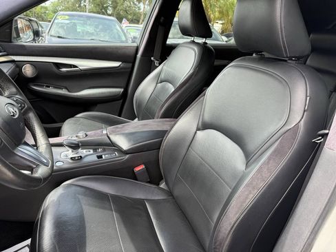 Used 2019 INFINITI QX50 Essential w/ Sensory Package AWD/4WD image 12