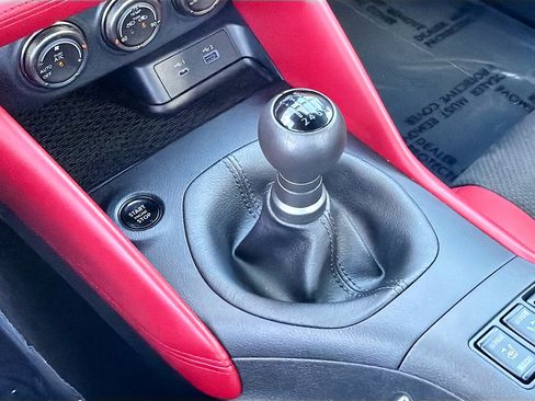 Used 2024 Nissan Z Performance w/ Floor Mat Package RWD image 26
