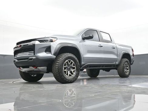 New 2026 Chevrolet Colorado ZR2 w/ Technology Package AWD/4WD image 59