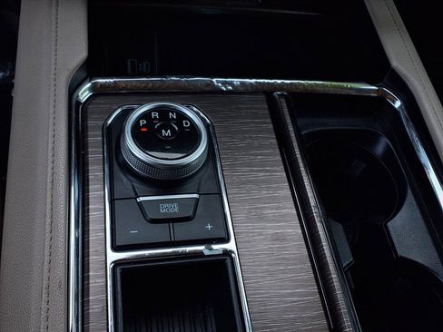 Used 2023 Ford Expedition Limited image 11