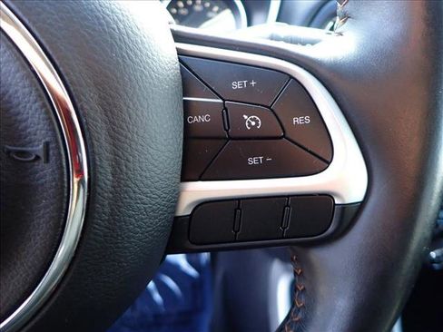 Used 2018 Jeep Compass Latitude w/ Cold Weather Group image 13