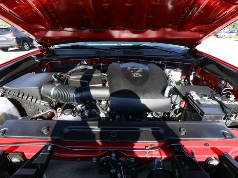Used 2023 Toyota Tacoma SR AWD/4WD image 19
