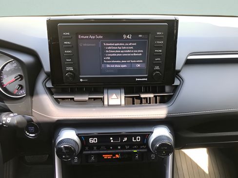 Used 2020 Toyota RAV4 XLE w/ Convenience Package AWD/4WD image 17