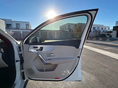 Used 2020 Mercedes-Benz A 220 image 12