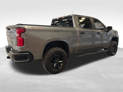 Used 2020 Chevrolet Silverado 1500 LT Trail Boss w/ LPO, Dark Essentials Package image 4