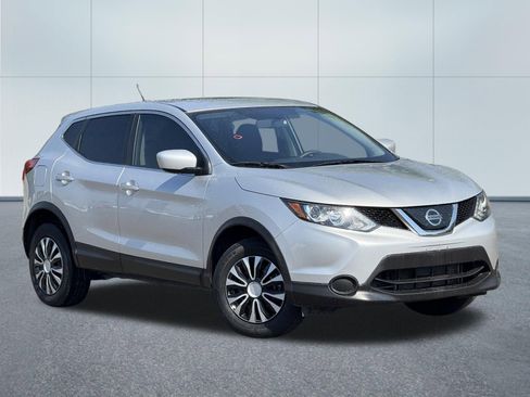Used 2019 Nissan Rogue Sport S FWD image 1
