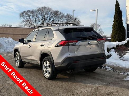 Used 2020 Toyota RAV4 XLE image 5