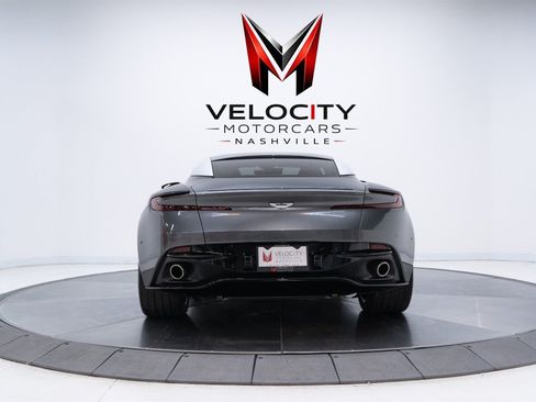 Used 2017 Aston Martin DB11 V12 RWD image 7