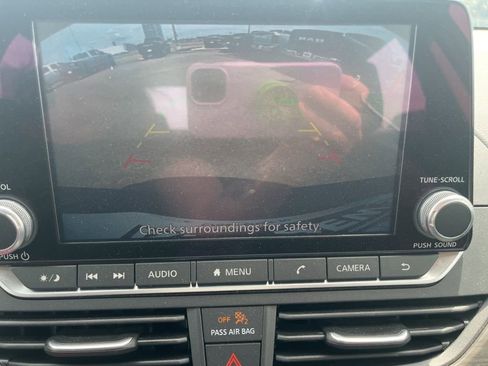 Used 2024 Nissan Altima 2.5 SV image 47